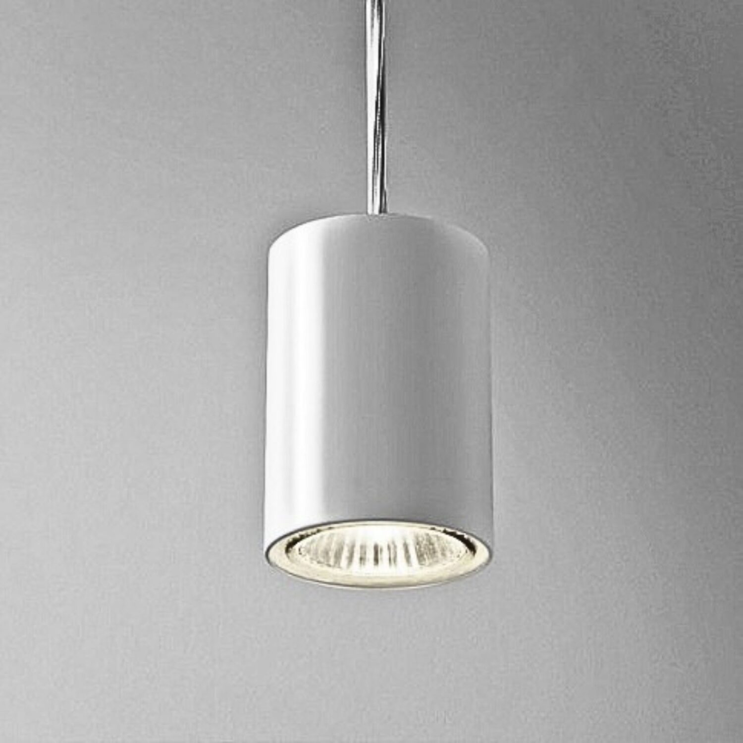 Lampa wisząca Pet 9 Aqform. Dostępna od ręki w naszym sklepie Lampy Ramko na Migdałowej 3 w Warszawie.